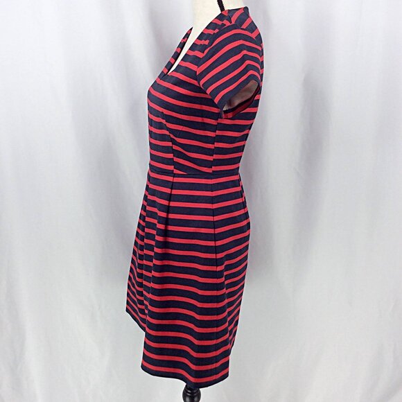 Gap Fit & Flare Dress Womens Size 2 Red Navy Blue Striped Short Sleeve V-Neck - Picture 4 of 10